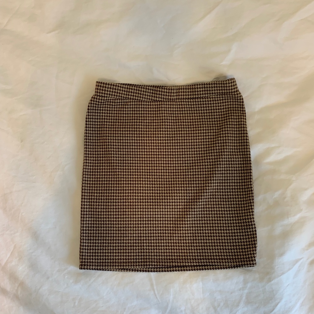 BEIGE MINI SKIRT